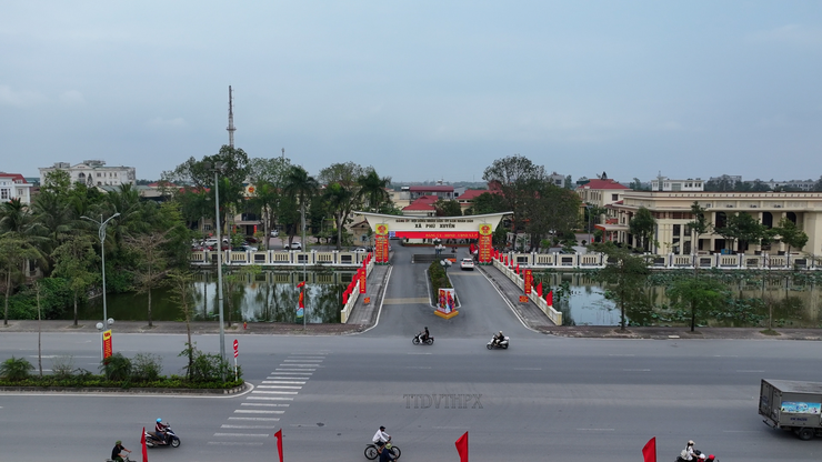 Phú Xuyên quyết liệt xóa “điểm đen” môi trường, xây dựng địa bàn sáng - xanh - sạch - đẹp- Ảnh 1.