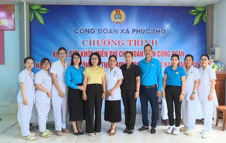 Phúc Thọ: Tổ chức khám sức khỏe miễn phí cho 320 đoàn viên, người lao động hưởng ứng Tháng hành động về An toàn, vệ sinh lao động- Ảnh 4.