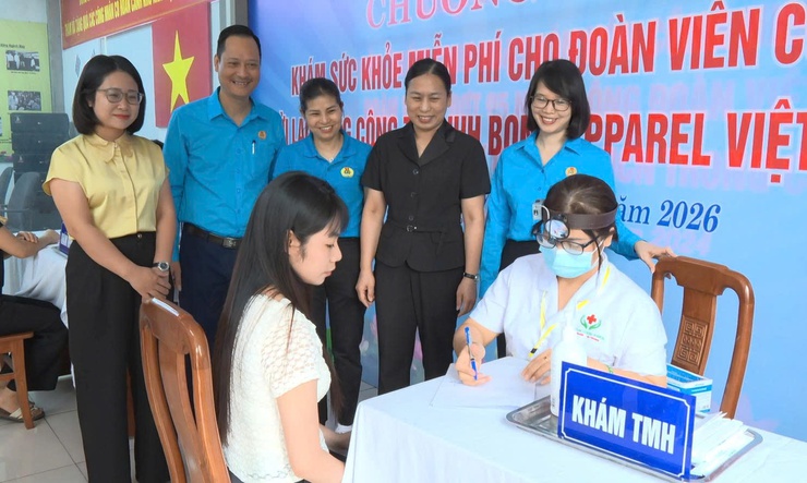 Phúc Thọ: Tổ chức khám sức khỏe miễn phí cho 320 đoàn viên, người lao động hưởng ứng Tháng hành động về An toàn, vệ sinh lao động- Ảnh 5.