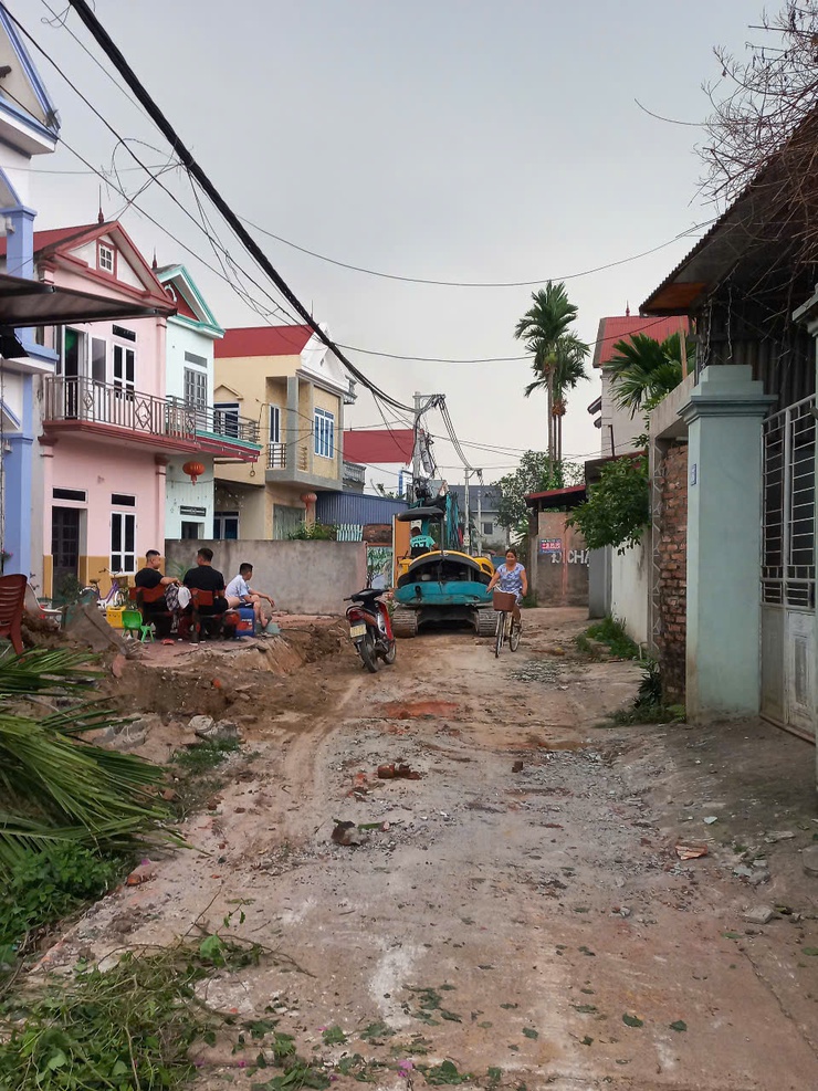 THÔN CỘNG HÒA ĐẨY MẠNH PHONG TRÀO HIẾN ĐẤT MỞ ĐƯỜNG – LAN TỎA TINH THẦN VÌ CỘNG ĐỒNG- Ảnh 8.