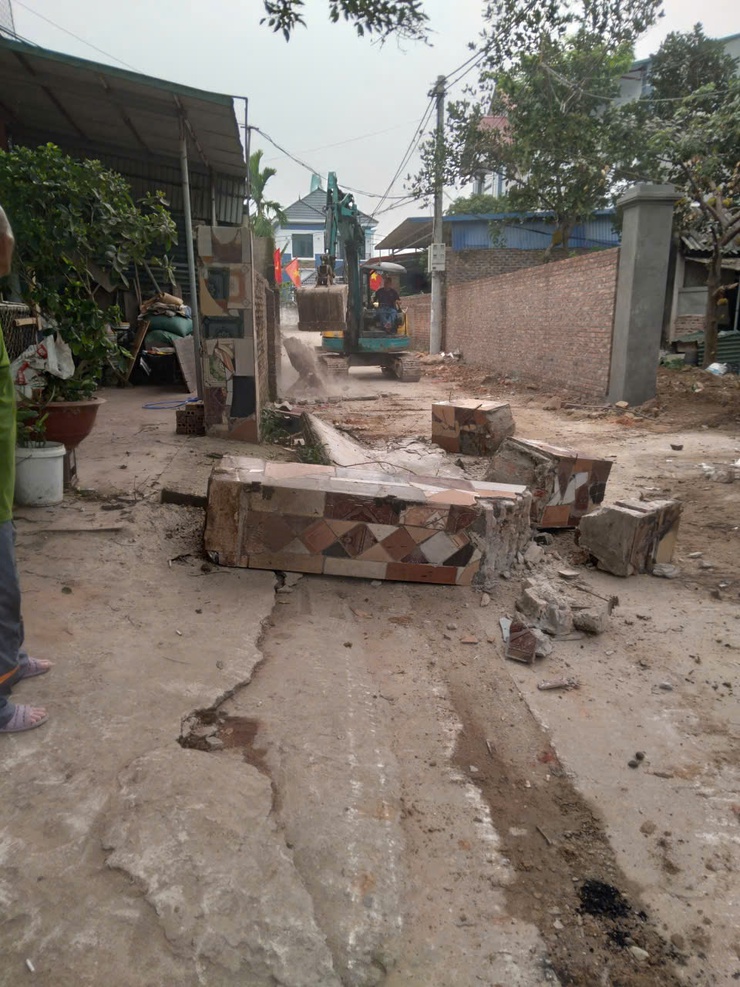 THÔN CỘNG HÒA ĐẨY MẠNH PHONG TRÀO HIẾN ĐẤT MỞ ĐƯỜNG – LAN TỎA TINH THẦN VÌ CỘNG ĐỒNG- Ảnh 6.