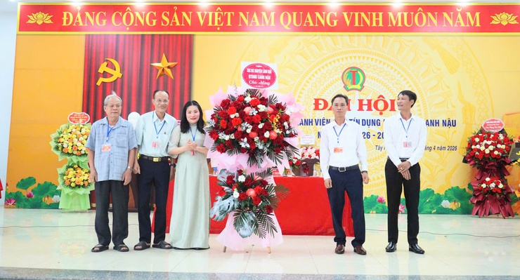 

ĐẠI HỘI THÀNH VIÊN QUỸ TÍN DỤNG NHÂN DÂN CANH NẬU, XÃ TÂY PHƯƠNG NHIỆM KỲ 2026 - 2031- Ảnh 6.
