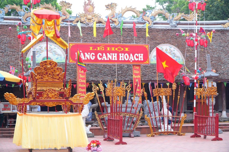  LỄ HỘI TRUYỀN THỐNG TRÊN ĐỊA BÀN XÃ DÂN HÒA: HỘI TỤ KÝ ỨC CỘNG ĐỒNG - VÀ KHÁT VỌNG GÌN GIỮ DI SẢN QUÊ HƯƠNG- Ảnh 7.