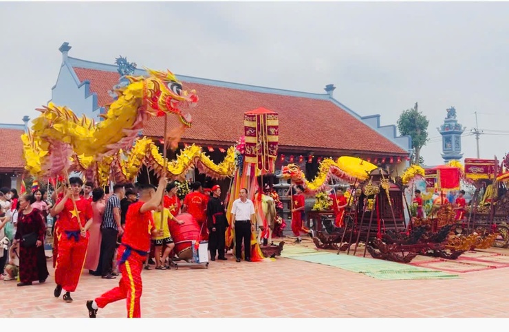  LỄ HỘI TRUYỀN THỐNG TRÊN ĐỊA BÀN XÃ DÂN HÒA: HỘI TỤ KÝ ỨC CỘNG ĐỒNG - VÀ KHÁT VỌNG GÌN GIỮ DI SẢN QUÊ HƯƠNG- Ảnh 9.