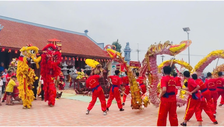  LỄ HỘI TRUYỀN THỐNG TRÊN ĐỊA BÀN XÃ DÂN HÒA: HỘI TỤ KÝ ỨC CỘNG ĐỒNG - VÀ KHÁT VỌNG GÌN GIỮ DI SẢN QUÊ HƯƠNG- Ảnh 15.