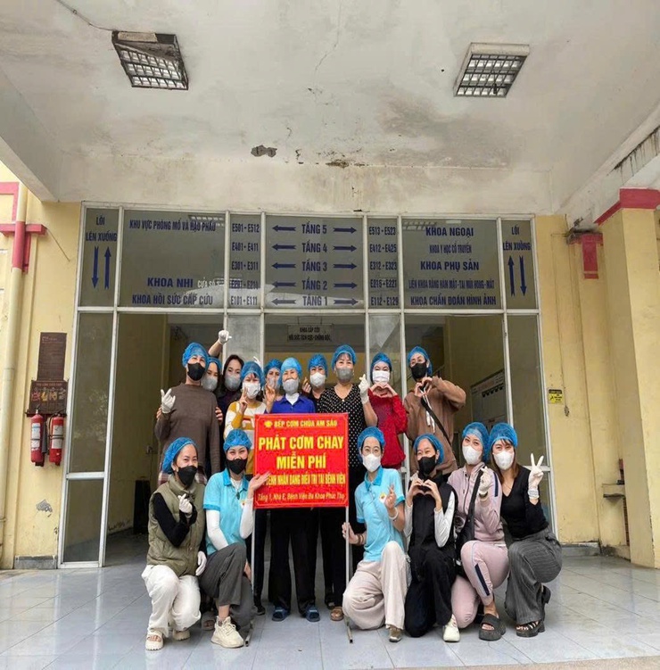 Gương người tốt việc tốt "Tấm gương sáng trong thiện nguyện"
Thầy Thích Đàm Lâm trụ trì tại Chùa Am Sáo Thôn Yên Nội - Hưng Đạo - Hà Nội- Ảnh 2.