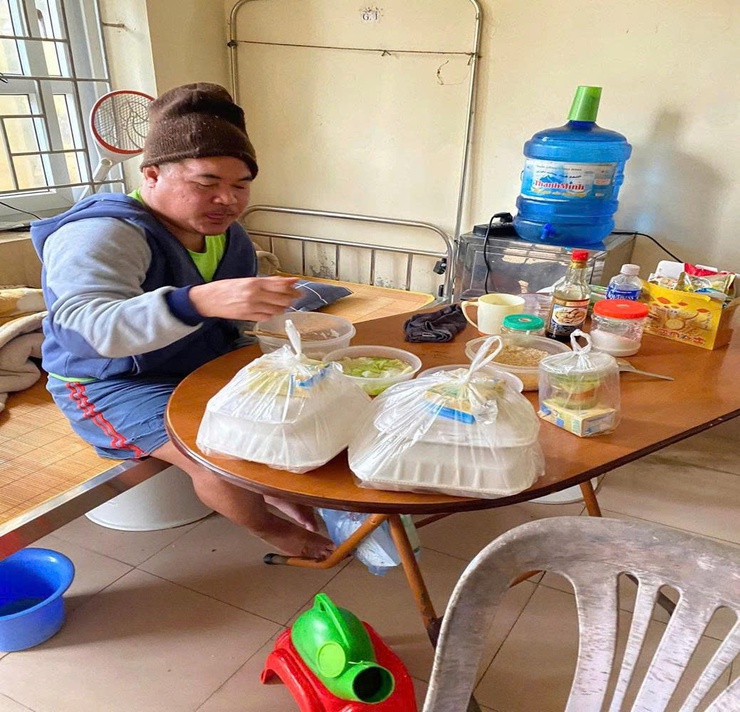 Gương người tốt việc tốt "Tấm gương sáng trong thiện nguyện"
Thầy Thích Đàm Lâm trụ trì tại Chùa Am Sáo Thôn Yên Nội - Hưng Đạo - Hà Nội- Ảnh 8.