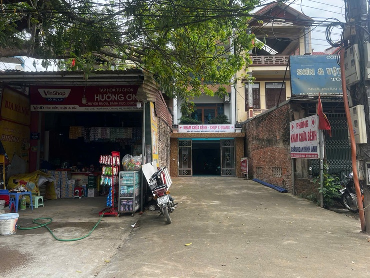 Nhiều hộ dân thôn Đồi Chè (xã Phú Nghĩa) tự nguyện tháo dỡ công trình, di chuyển tài sản trên đất để bàn giao mặt bằng thực hiện Dự án cải tạo, nâng cấp Quốc lộ 6- Ảnh 5.