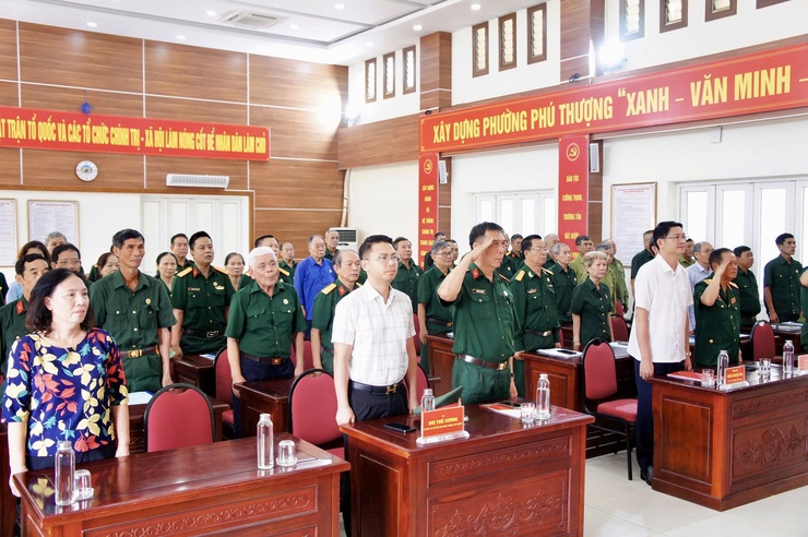 Dấu mốc ý nghĩa trong công tác xây dựng Hội – Trang trọng kết nạp hội viên Cựu chiến binh- Ảnh 1.