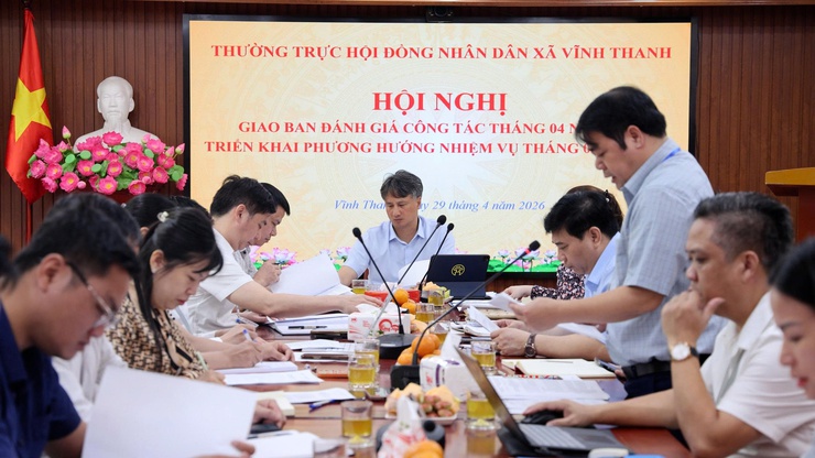 HĐND xã Vĩnh Thanh giao ban tháng 4, triển khai nhiệm vụ tháng 5/2026- Ảnh 4.