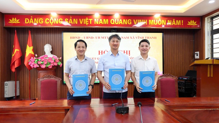 HĐND xã Vĩnh Thanh giao ban tháng 4, triển khai nhiệm vụ tháng 5/2026- Ảnh 11.