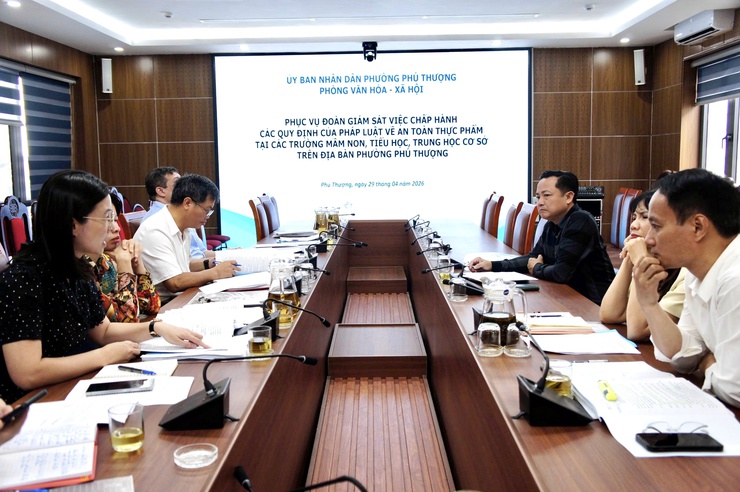 HĐND phường giám sát công tác bảo đảm an toàn thực phẩm tại các trường Mầm non, Tiểu học, THCS- Ảnh 4.