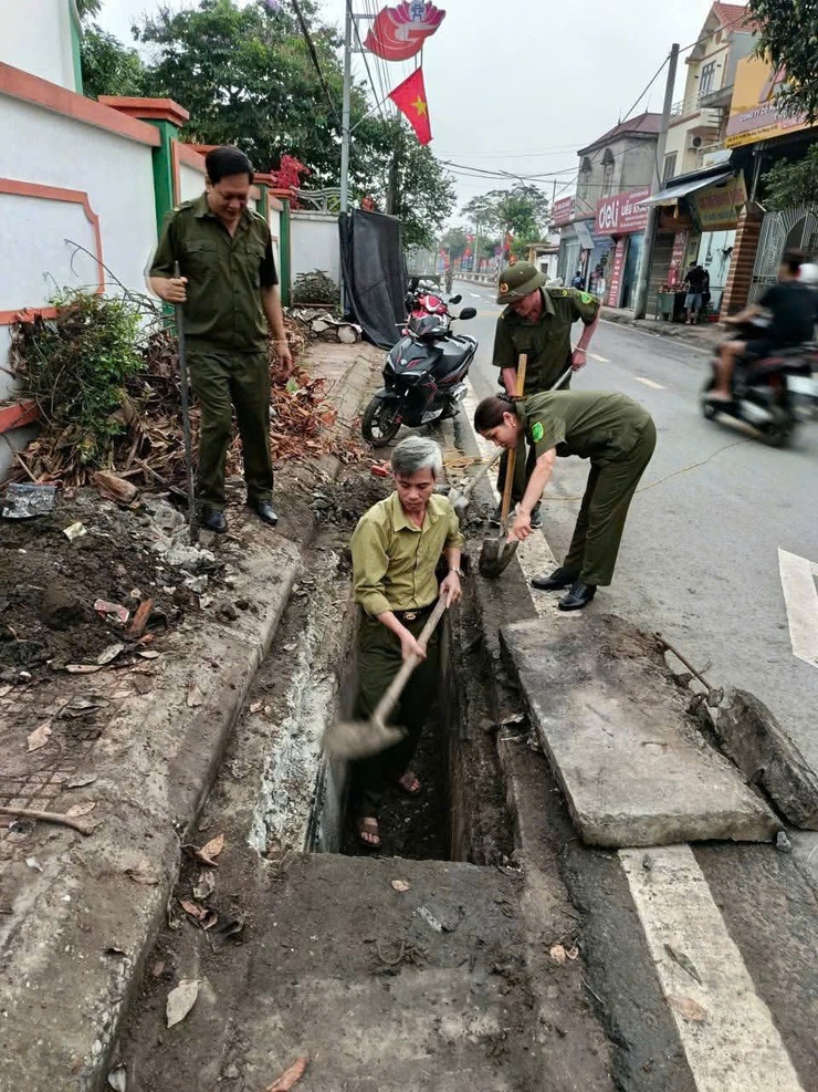 Đồng chí Hoàng Chí Thức điểm tựa bình yên của Cụm dân cư số 8, Thọ Xuân, xã Liên Minh- Ảnh 2.