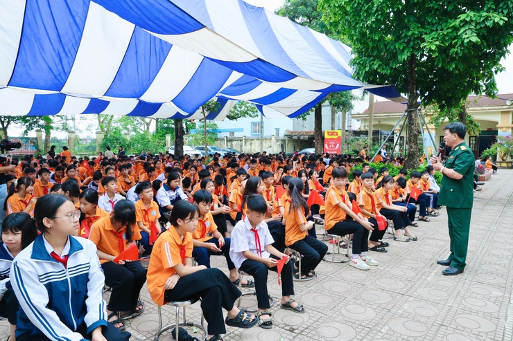 Trường THCS Đông Sơn tổ chức chuyên đề “Ngày hội thống nhất non sông”- Ảnh 13.