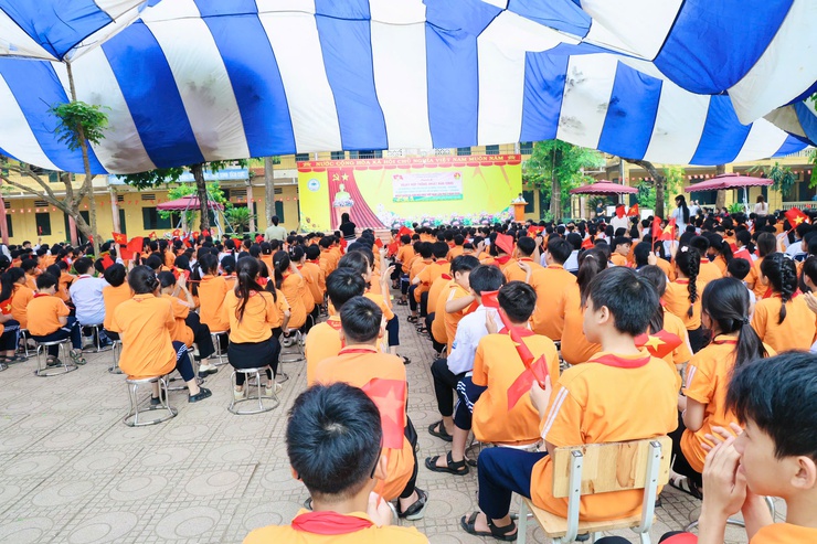 Trường THCS Đông Sơn tổ chức chuyên đề “Ngày hội thống nhất non sông”- Ảnh 7.