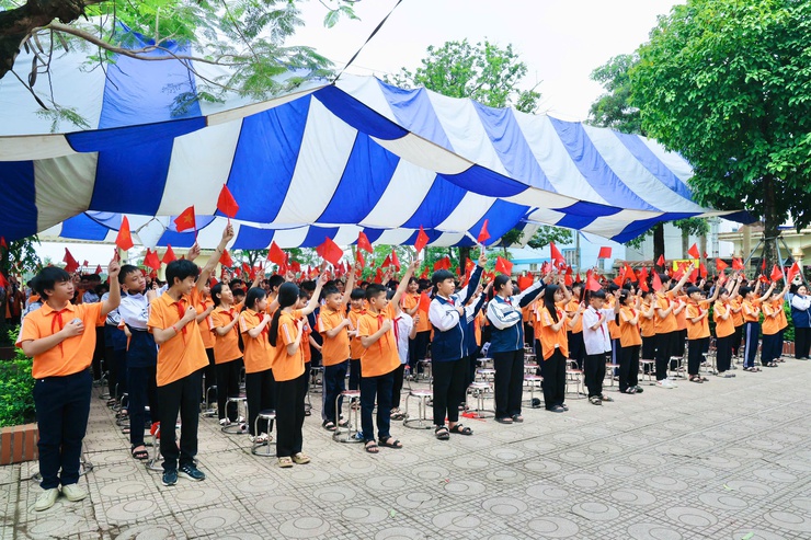 Trường THCS Đông Sơn tổ chức chuyên đề “Ngày hội thống nhất non sông”- Ảnh 1.