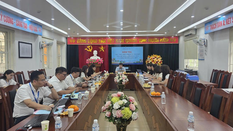 Đoàn kiểm tra liên ngành kiểm tra tại trường tiểu học Thạch Bàn A