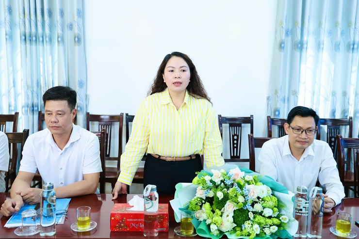 Hội nghị trao quyết định bổ nhiệm đối với lãnh đạo, quản lý cơ quan, đơn vị sự nghiệp công lập trực thuộc UBND xã- Ảnh 5.