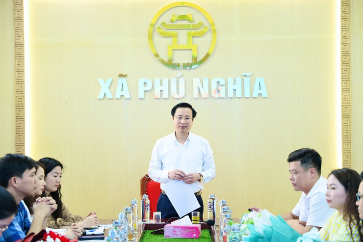 Hội nghị trao quyết định bổ nhiệm đối với lãnh đạo, quản lý cơ quan, đơn vị sự nghiệp công lập trực thuộc UBND xã- Ảnh 4.