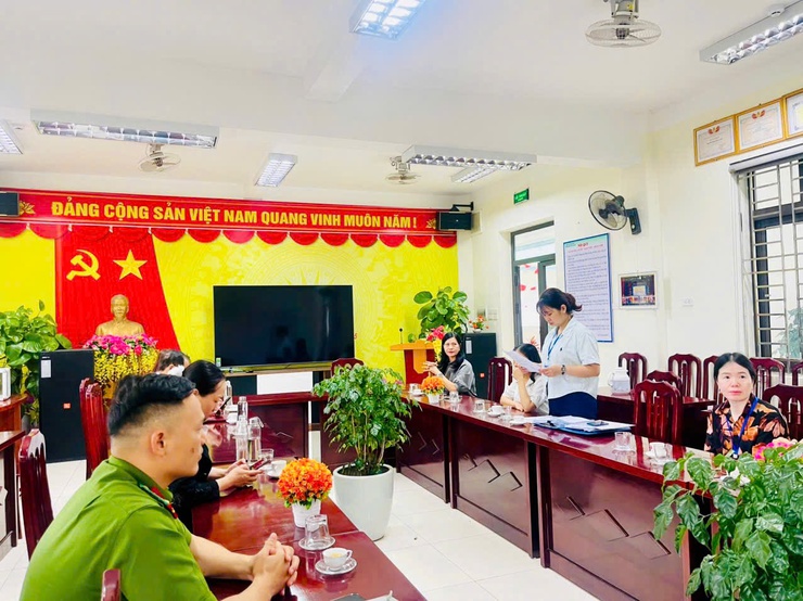 RA QUÂN KIỂM TRA LIÊN NGÀNH AN TOÀN THỰC PHẨM TRÊN ĐỊA BÀN XÃ THẠCH THẤT - Ảnh 1.