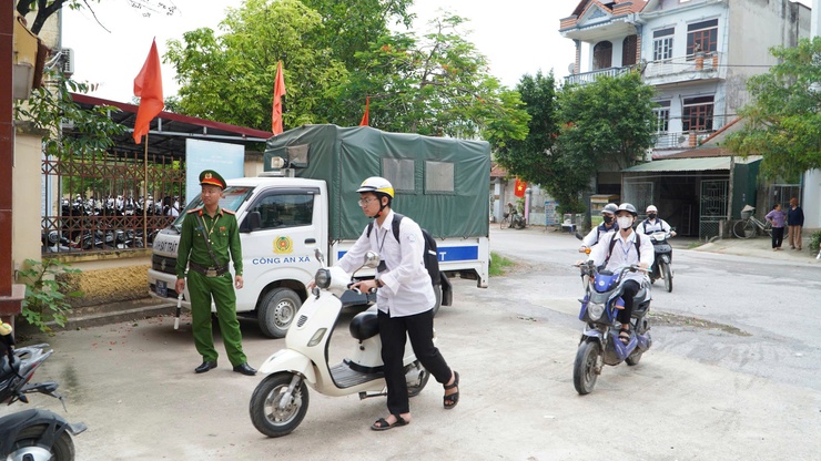 Đại Xuyên duy trì hiệu quả mô hình “Cổng trường an toàn giao thông”- Ảnh 3.