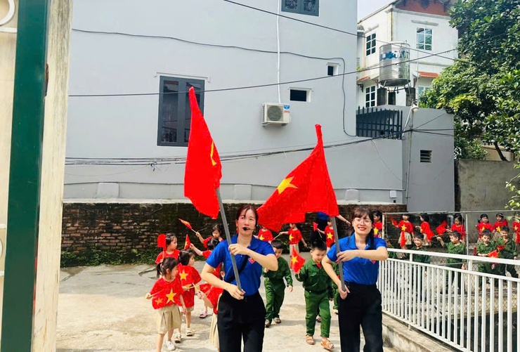 Trường Mầm non Tiên Phương tổ chức dâng hương và hoạt động trải nghiệm nhân dịp 30/4- Ảnh 8.