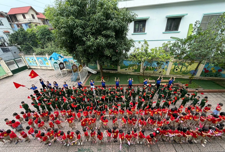 Trường Mầm non Tiên Phương tổ chức dâng hương và hoạt động trải nghiệm nhân dịp 30/4- Ảnh 10.