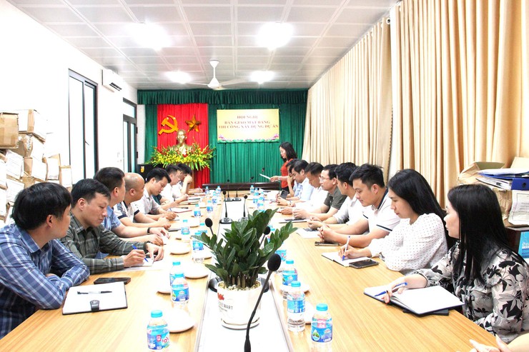 Hòa Lạc bàn giao mặt bằng, triển khai 2 dự án nâng cấp hạ tầng giao thông nông thôn- Ảnh 1.