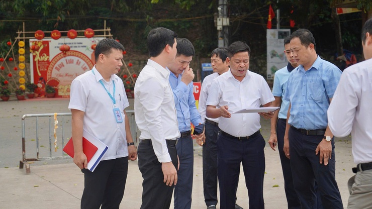 Tây Phương triển khai kế hoạch tổ chức Hội chợ hàng công nghiệp nông thôn tiêu biểu gắn với lễ hội truyền thống Quốc gia chùa Tây Phương- Ảnh 2.