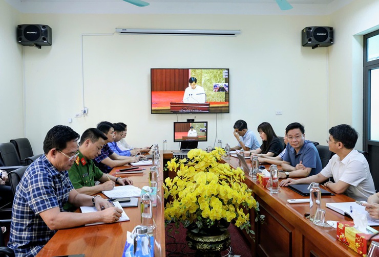 Xuân Mai dự Hội nghị trực tuyến đánh giá kết quả công tác quý I, triển khai nhiệm vụ trọng tâm quý II-2026 của Thành ủy- Ảnh 3.