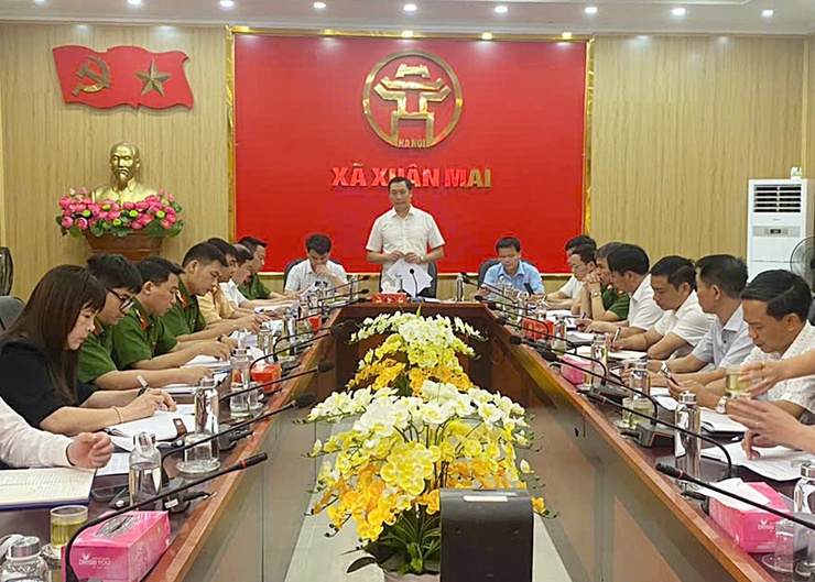 Xuân Mai tiếp tục chỉ đạo giải quyết 05 điểm nghẽn trên địa bàn xã- Ảnh 2.