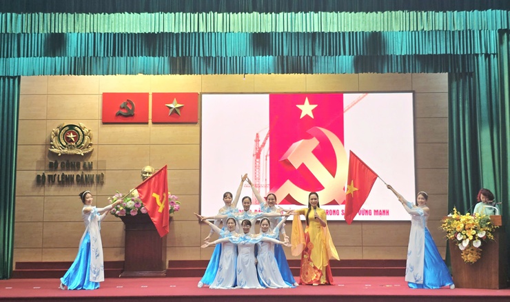 Ba Đình tổng kết bầu cử 2026–2031: Dấu ấn lãnh đạo, sức mạnh đồng thuận Nhân dân- Ảnh 16.