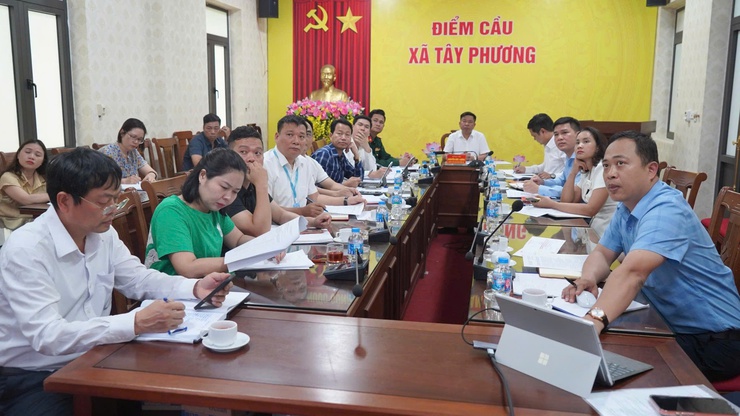 Tây Phương triển khai kế hoạch tổ chức Hội chợ hàng công nghiệp nông thôn tiêu biểu gắn với lễ hội truyền thống Quốc gia chùa Tây Phương- Ảnh 1.