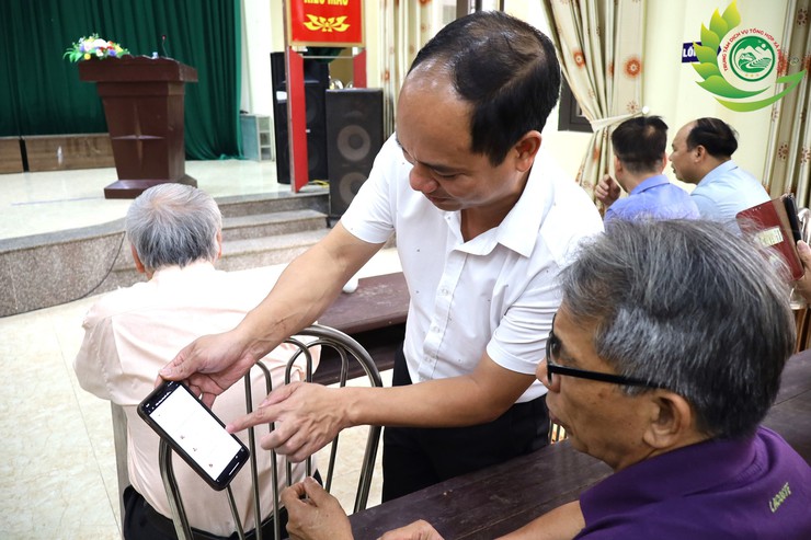 Chi bộ thôn Long Phú tổ chức sinh hoạt tháng 4/2026 gắn với tập huấn chuyển đổi số trong công tác Đảng- Ảnh 5.