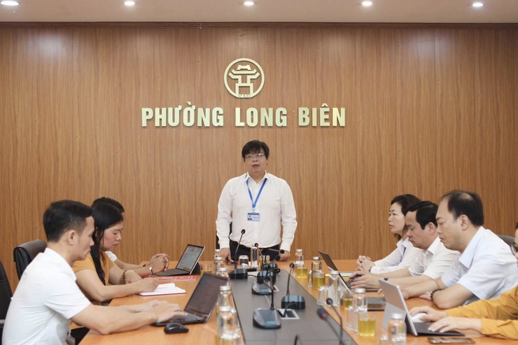 Đảng ủy phường Long Biên công bố Quyết định giám sát công tác triển khai Chuyển đổi số- Ảnh 1.