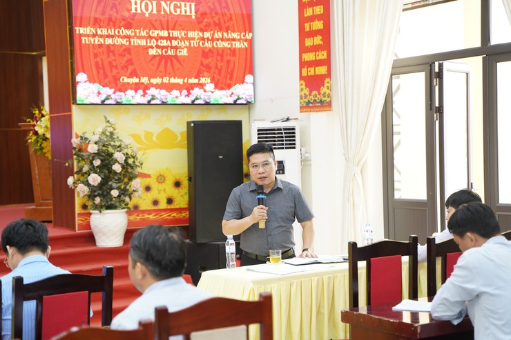 UBND xã tổ chức hội nghị triển khai công tác giải phóng mặt bằng đường tỉnh lộ 428A đoạn từ Cầu Cống Thần đến Cầu Giẽ- Ảnh 2.