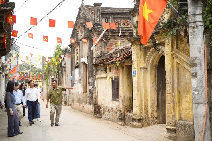 Trung tâm Nội dung số và truyền thông tìm hiểu thực tế các mô hình phát triển kinh tế làng nghề truyền thống ở xã Chuyên Mỹ- Ảnh 6.