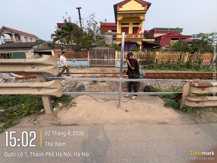 Rào chắn đảm bảo an toàn giao thông và hành lang an toàn đường sắt- Ảnh 3.