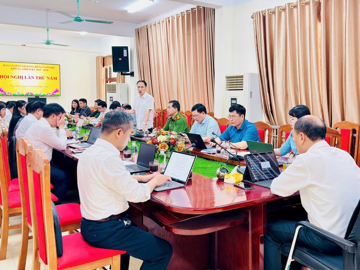 Nam Phù quyết liệt tăng tốc thực hiện nhiệm vụ: “Lấy kết quả, sản phẩm làm thước đo cán bộ”- Ảnh 9.