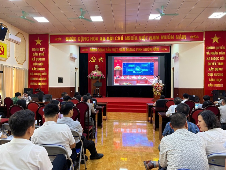 Đẩy mạnh chuyển đổi số: Xã Ngọc Hồi triển khai tập huấn hệ thống HanoiWork- Ảnh 1.