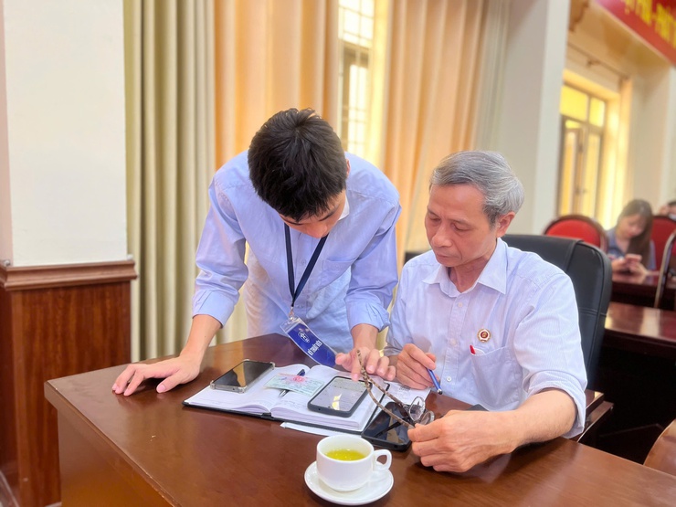 Đẩy mạnh chuyển đổi số: Xã Ngọc Hồi triển khai tập huấn hệ thống HanoiWork- Ảnh 4.