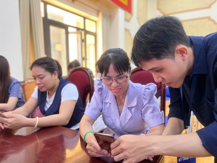 Đẩy mạnh chuyển đổi số: Xã Ngọc Hồi triển khai tập huấn hệ thống HanoiWork- Ảnh 5.