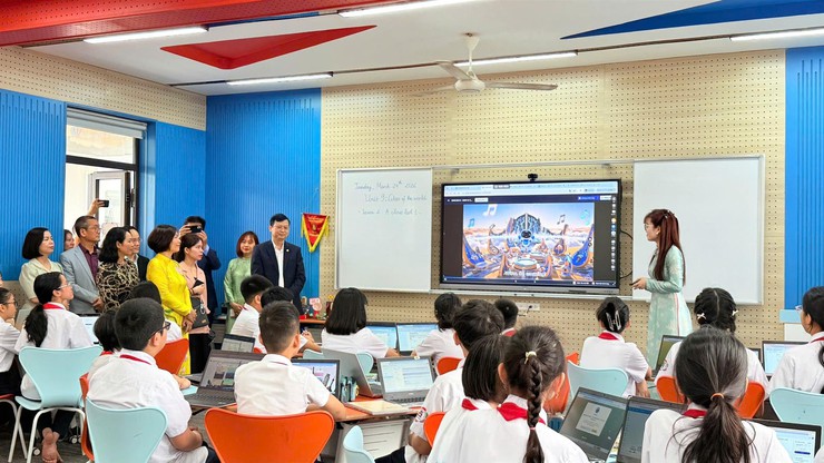 Phường Giảng Võ: Đẩy mạnh chuyển đổi số gắn với xây dựng trường học hạnh phúc- Ảnh 2.