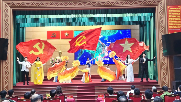 Ba Đình tổng kết bầu cử 2026–2031: Dấu ấn lãnh đạo, sức mạnh đồng thuận Nhân dân- Ảnh 1.