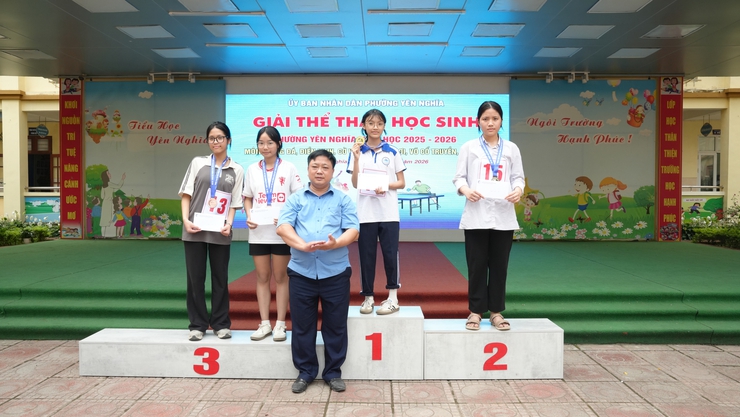 Học sinh phường Yên Nghĩa hào hứng tranh tài môn Điền kinh và Cờ vua- Ảnh 6.