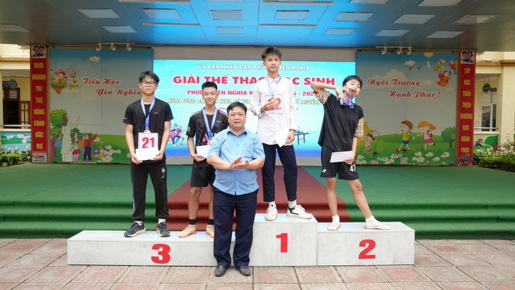 Học sinh phường Yên Nghĩa hào hứng tranh tài môn Điền kinh và Cờ vua- Ảnh 7.