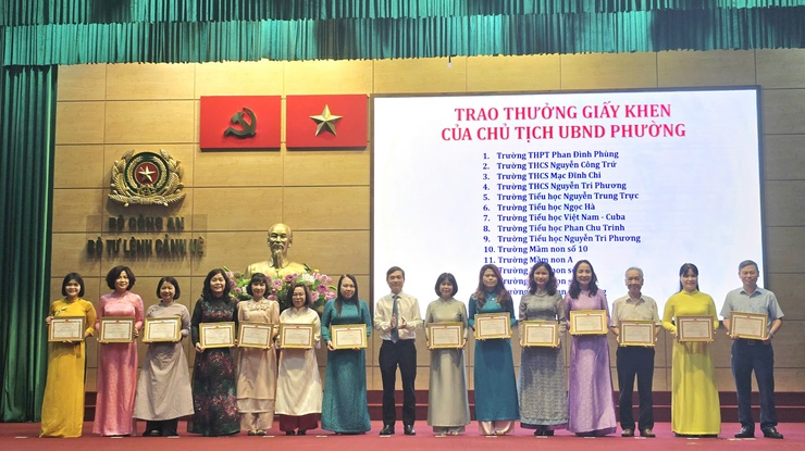 Ba Đình tổng kết bầu cử 2026–2031: Dấu ấn lãnh đạo, sức mạnh đồng thuận Nhân dân- Ảnh 13.