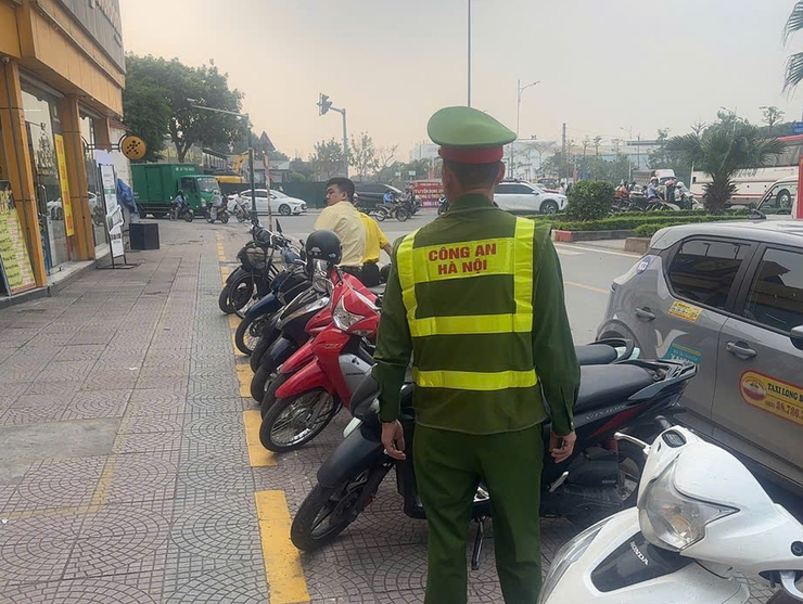 Gỡ nút thắt hạ tầng, Long Biên tăng tốc từ những “điểm nghẽn” cụ thể- Ảnh 2.