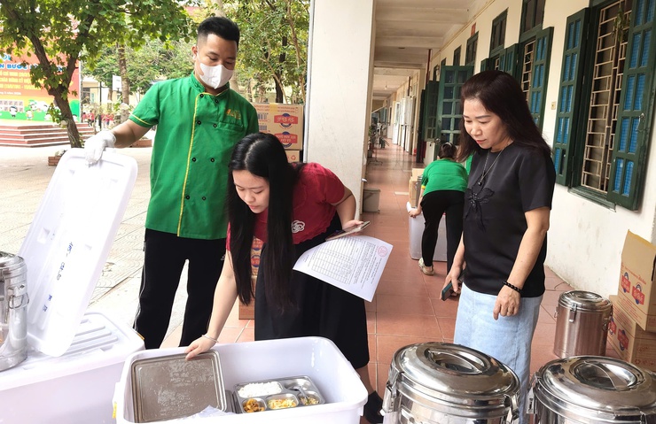 Đoài Phương siết chặt an toàn thực phẩm, nâng cao chất lượng bữa ăn học đường- Ảnh 4.