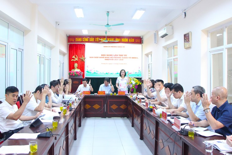 Hội nghị lần thứ Tư - Ban Chấp hành Đảng bộ phường Giảng Võ khoá I, nhiệm kỳ 2025 – 2030- Ảnh 3.